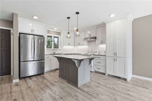 5 Rockhill Lane, Bella Vista, AR 72715