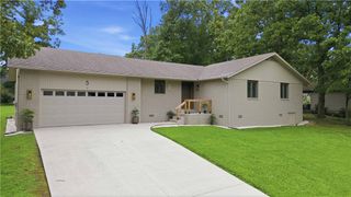 5 Rockhill Lane, Bella Vista, AR 72715