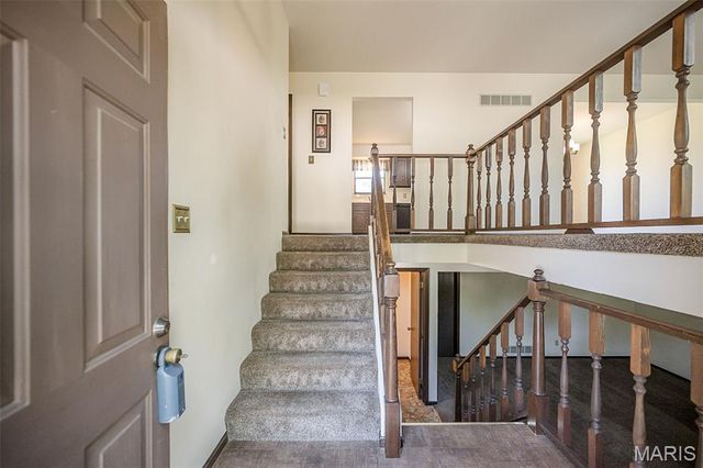 4216 Elkhart Lake Road, St Charles, MO 63304