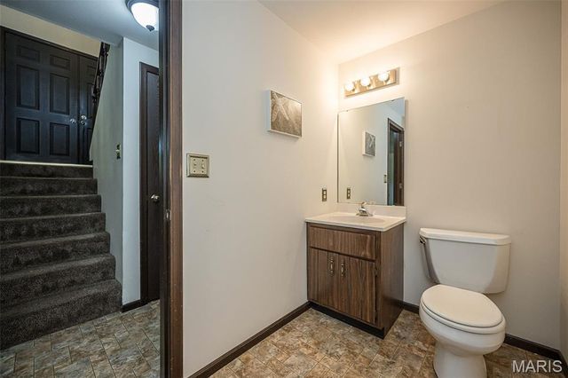 4216 Elkhart Lake Road, St Charles, MO 63304