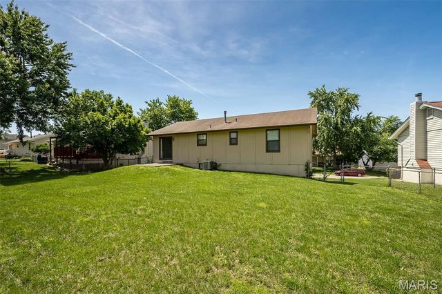 4216 Elkhart Lake Road, St Charles, MO 63304