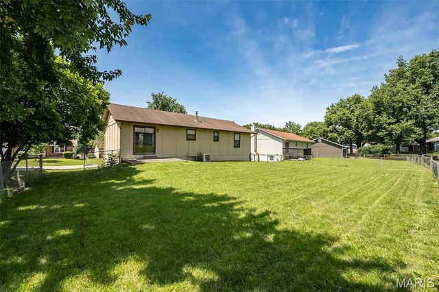 4216 Elkhart Lake Road, St Charles, MO 63304