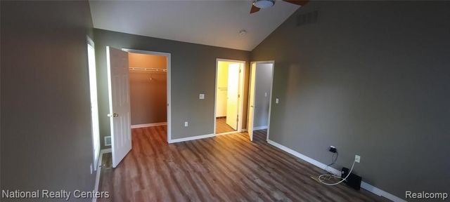 28346 Carlton Way, Novi, MI 48377