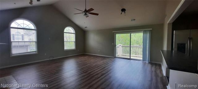 28346 Carlton Way, Novi, MI 48377