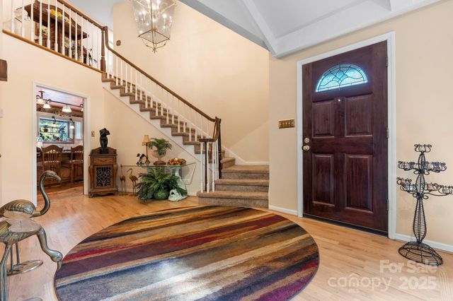 1750 5th Street Drive NW, Hickory, NC 28601