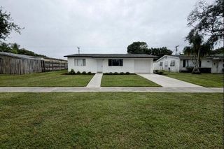 1376 Meadowbrook Drive, West Palm Beach, FL 33417