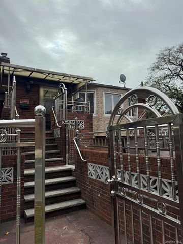 109-04 Myrtle Avenue, Richmond Hill, NY 11418