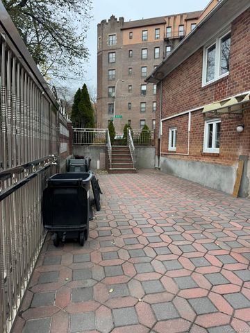 109-04 Myrtle Avenue, Richmond Hill, NY 11418