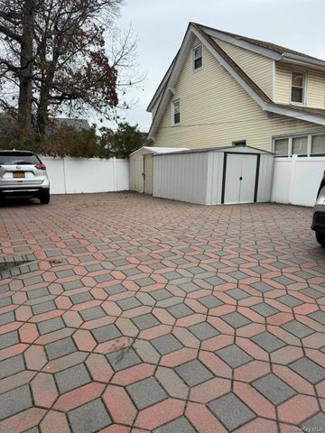 109-04 Myrtle Avenue, Richmond Hill, NY 11418