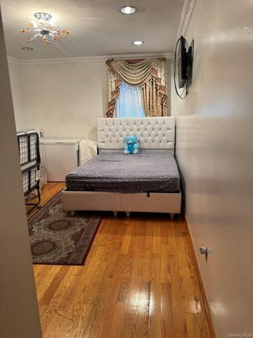 109-04 Myrtle Avenue, Richmond Hill, NY 11418