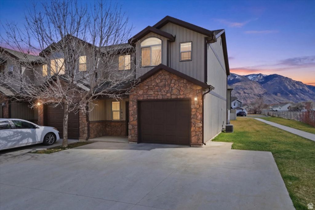 Image 2 of property listing at 1912 N 300 W, Harrisville, UT 84414