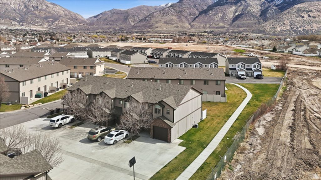 Image 35 of property listing at 1912 N 300 W, Harrisville, UT 84414