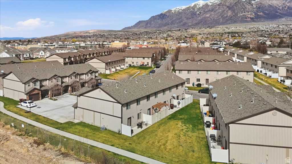Image 38 of property listing at 1912 N 300 W, Harrisville, UT 84414