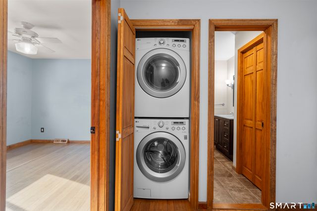 75 Orangewood West 75, Derby, CT 06418