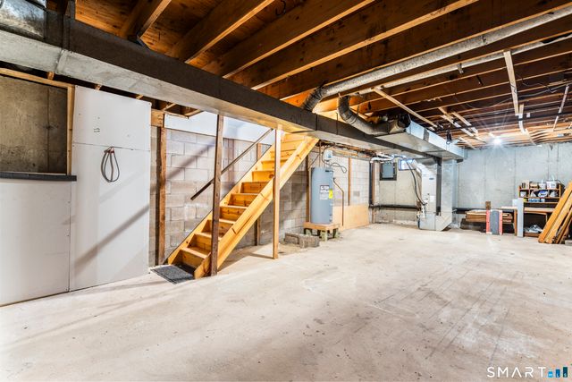 75 Orangewood West 75, Derby, CT 06418