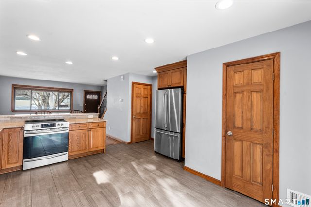 75 Orangewood West 75, Derby, CT 06418