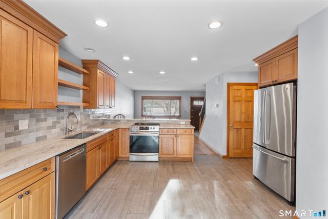 75 Orangewood West 75, Derby, CT 06418