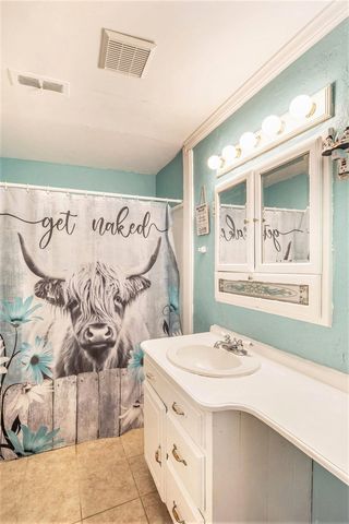 1163 Packard Avenue, Burton, MI 48509