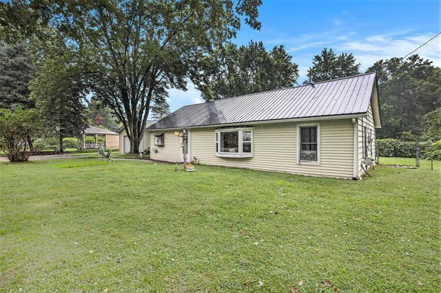 1163 Packard Avenue, Burton, MI 48509