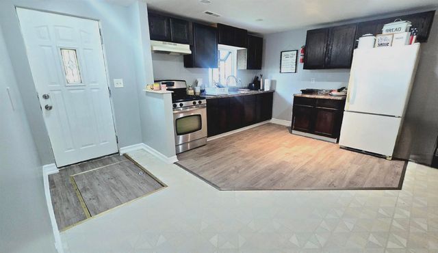 1163 Packard Avenue, Burton, MI 48509