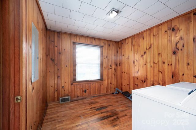 43 Henline Lane, Bakersville, NC 28705