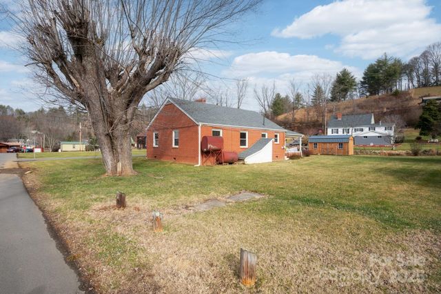 43 Henline Lane, Bakersville, NC 28705