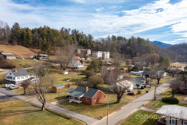 43 Henline Lane, Bakersville, NC 28705