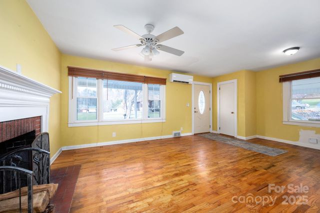 43 Henline Lane, Bakersville, NC 28705