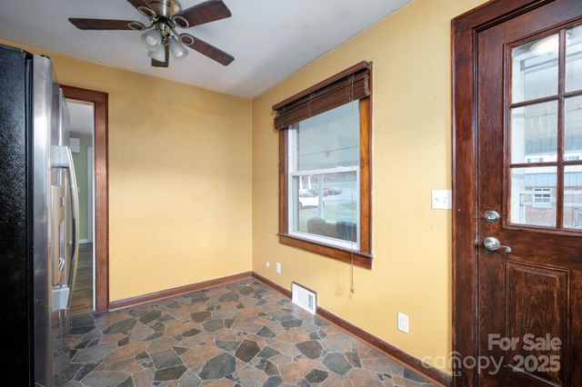 43 Henline Lane, Bakersville, NC 28705