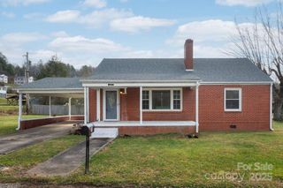 43 Henline Lane, Bakersville, NC 28705