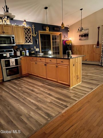 70 Island View Road, Colonie, NY 12047