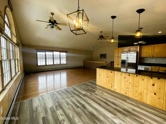 70 Island View Road, Colonie, NY 12047