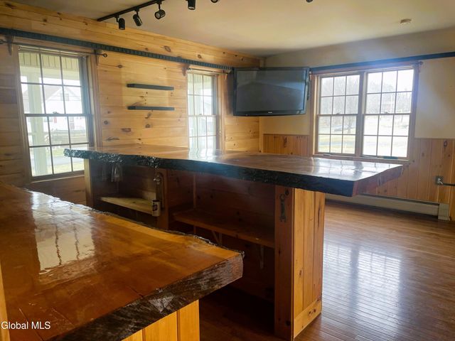 70 Island View Road, Colonie, NY 12047