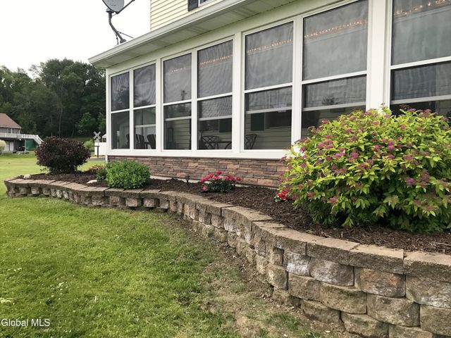 70 Island View Road, Colonie, NY 12047