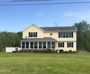 70 Island View Road, Colonie, NY 12047