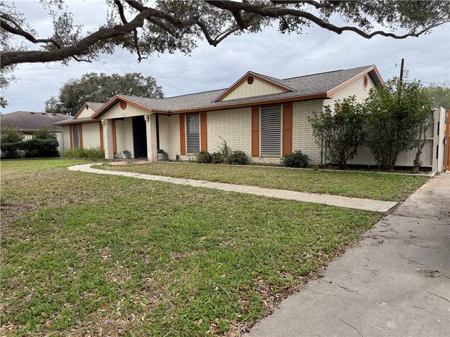 1833 Daly Dr, Corpus Christi, TX 78412