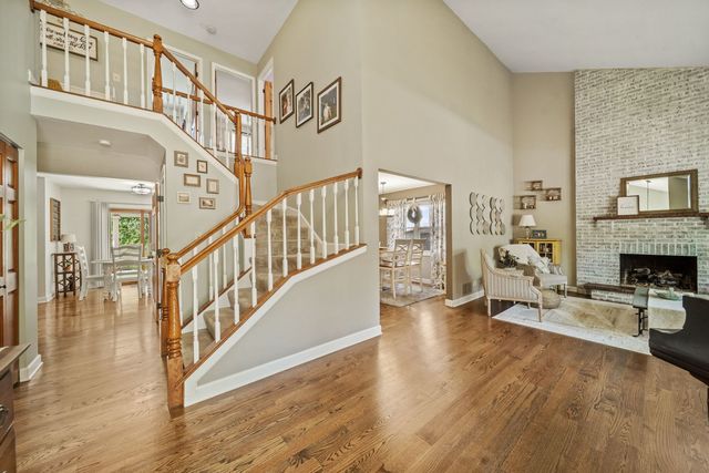 2107 Wheeler Street, Woodridge, IL 60517