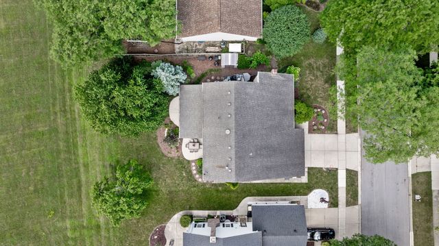 2107 Wheeler Street, Woodridge, IL 60517