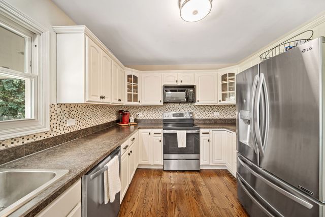 2107 Wheeler Street, Woodridge, IL 60517