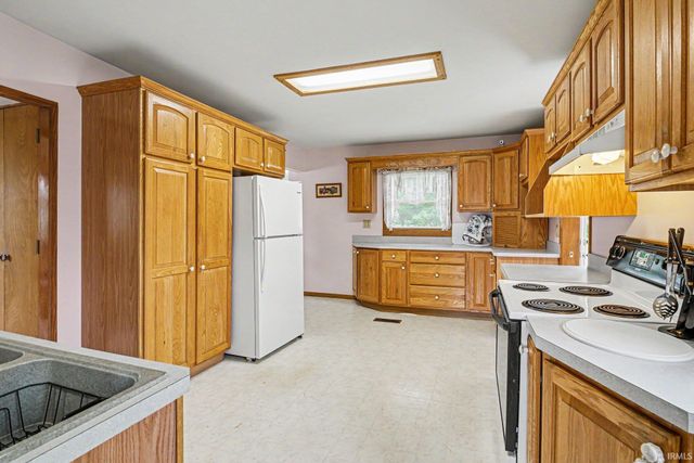 2824 BASHOR Road, Goshen, IN 46526