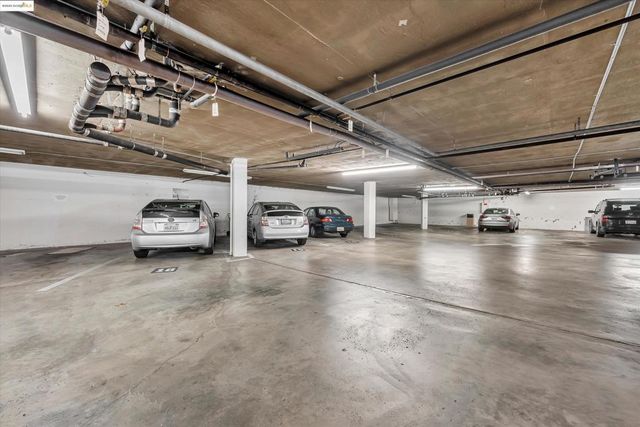 567 Oakland Ave 104, Oakland, CA 94611