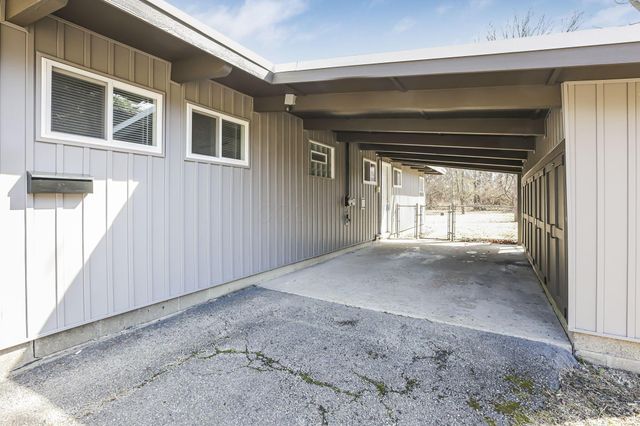 984 Sunbury Road, Columbus, OH 43219