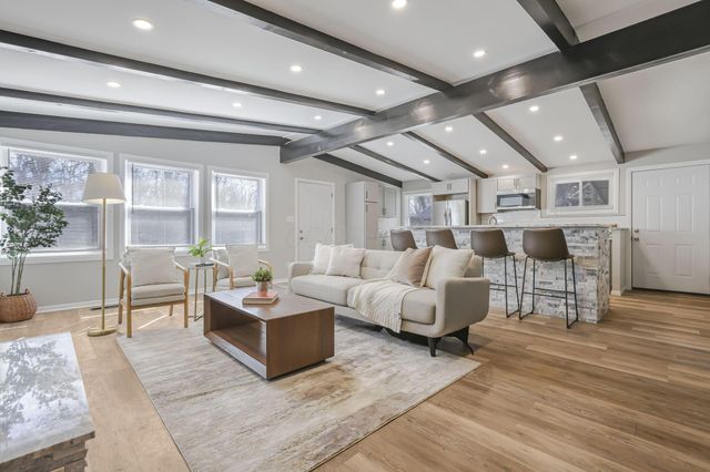 984 Sunbury Road, Columbus, OH 43219