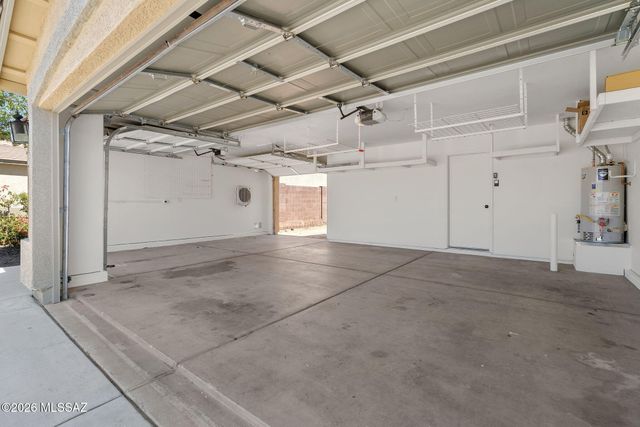 13368 E Almond Crest Drive, Vail, AZ 85641