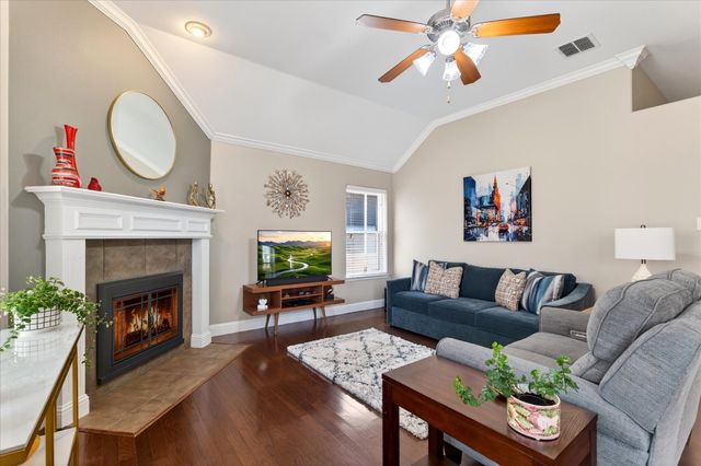 8257 Edgepoint Trail, Fort Worth, TX 76053