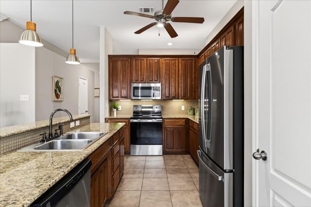 8257 Edgepoint Trail, Fort Worth, TX 76053