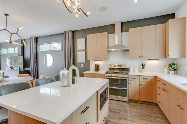 2134 9th Ave, N, Nashville, TN 37208