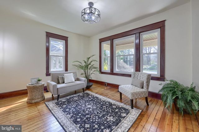 631 S BROAD ST, Lititz, PA 17543