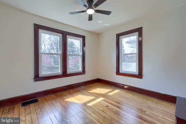 631 S BROAD ST, Lititz, PA 17543