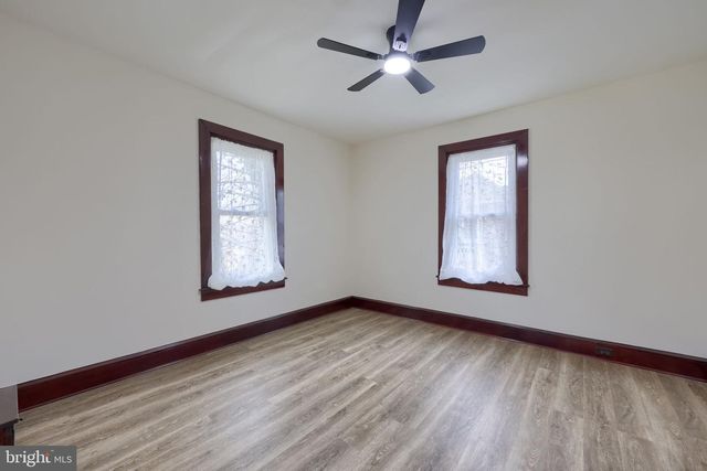 631 S BROAD ST, Lititz, PA 17543